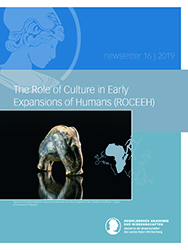 Newsletter ROCEEH 16-2019, blaues Newslettercover mit der Athene im Profil als Header, darunter der Titel der Ausgabe sowie ein Bild von einem geschnitzten Elefanten.