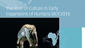 Newsletter ROCEEH 16-2019, blaues Newslettercover mit der Athene im Profil als Header, darunter der Titel der Ausgabe sowie ein Bild von einem geschnitzten Elefanten.