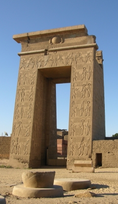 Propylon des Chons-Tempels von Karnak, sog. „Euergetes-Tor“/Bab el-Amara (HAdW/Leitz)
