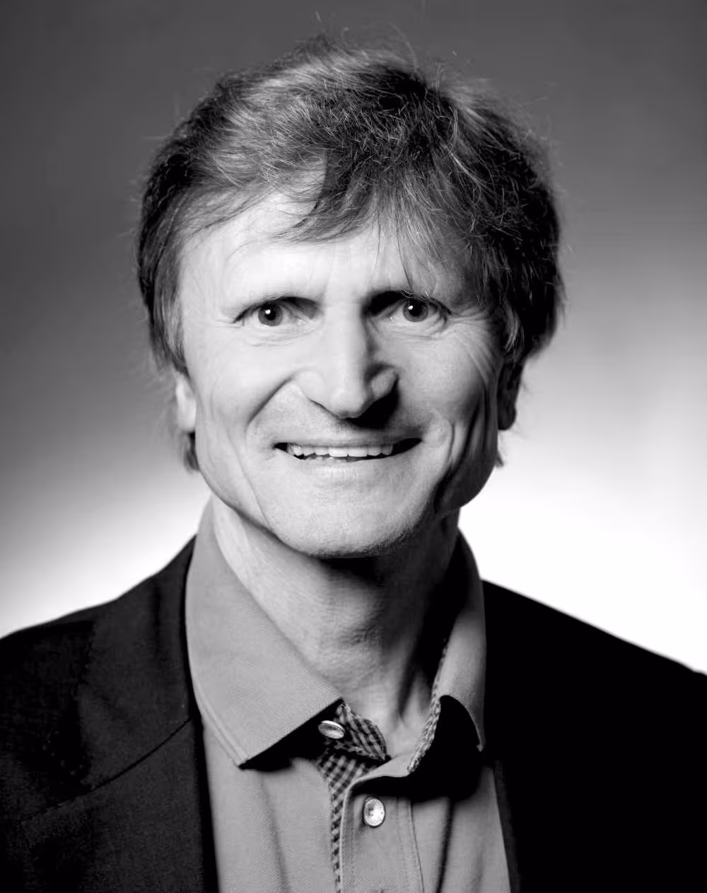 Portraitfoto Klaus Fiedler