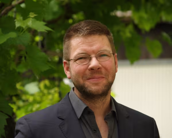 PD Dr. Lukas Werther