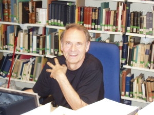Frankwalt Möhren im Büro des DEAF