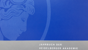 Das Akademielogo (Kopf der Athene im Profil) ist in hellblau auf dunkelblauem Untergrund abgebildet. In einer grauen Zeile darunter steht in weißer Schrift "Jahrbuch der Heidelberger Akademie der Wissenschaften"