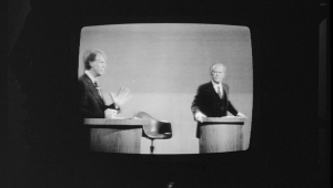 Bilde eines alten Schwarz weiß Fernsehers. Zu sehen sind Gerald Ford und Jimmy Carter