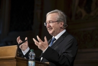 Foto von Präsident Schneidmüller während seiner Rede bei der Jahresfeier 2022