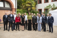 Die Preisträgerinnen und Preisträger, Stifterinnen und Stifter der Preise der Akademie 2022 sowie der Vorstand der Heidelberger Akademie.